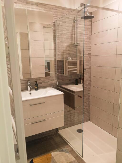 Appartement Proche Mer Avec Terrasse Et Jardin Privatif Єр Екстер'єр фото