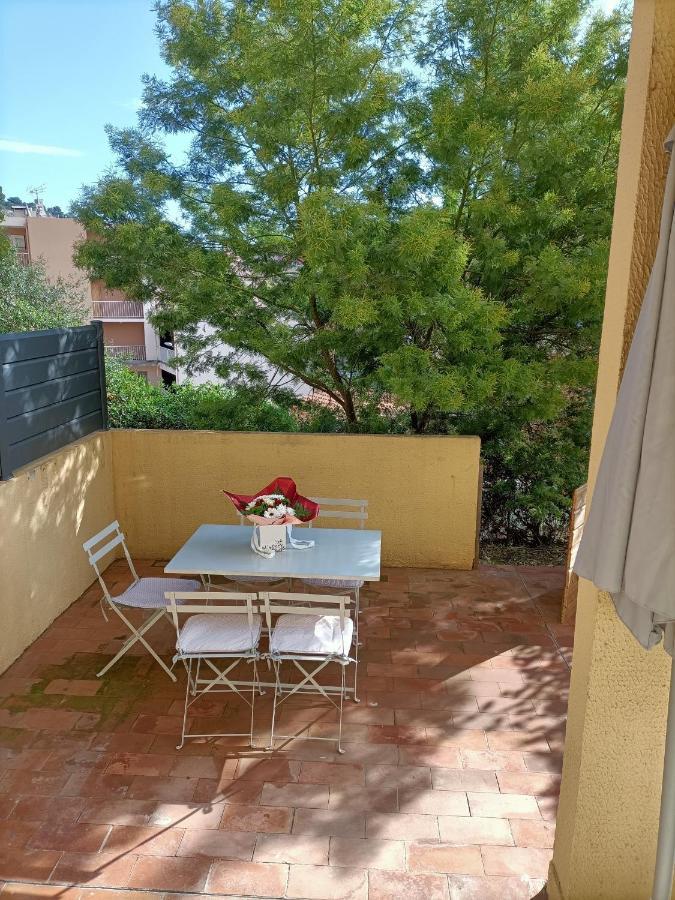 Appartement Proche Mer Avec Terrasse Et Jardin Privatif Єр Екстер'єр фото