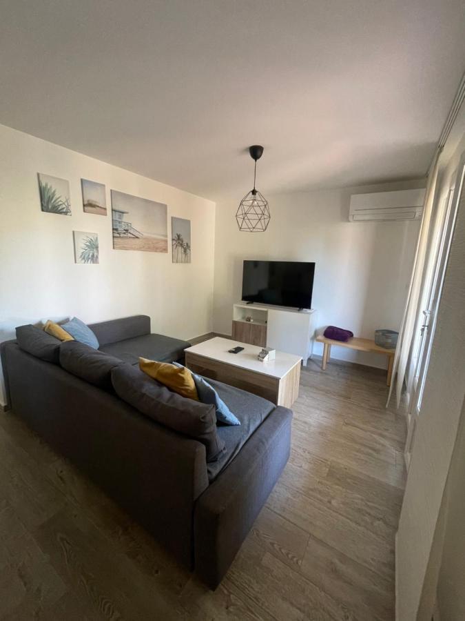 Appartement Proche Mer Avec Terrasse Et Jardin Privatif Єр Екстер'єр фото