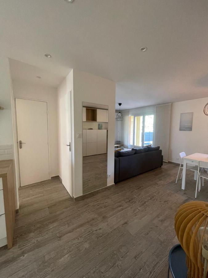 Appartement Proche Mer Avec Terrasse Et Jardin Privatif Єр Екстер'єр фото